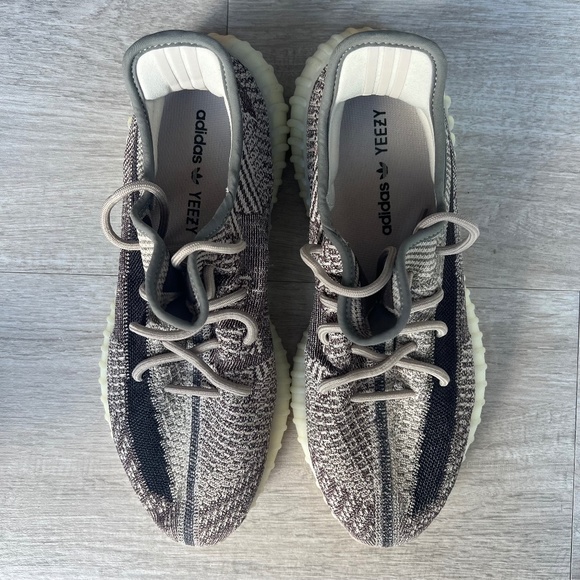 Adidas Yeezy Boost 350 V2, Men’s size 12, Zyon - Picture 3 of 13